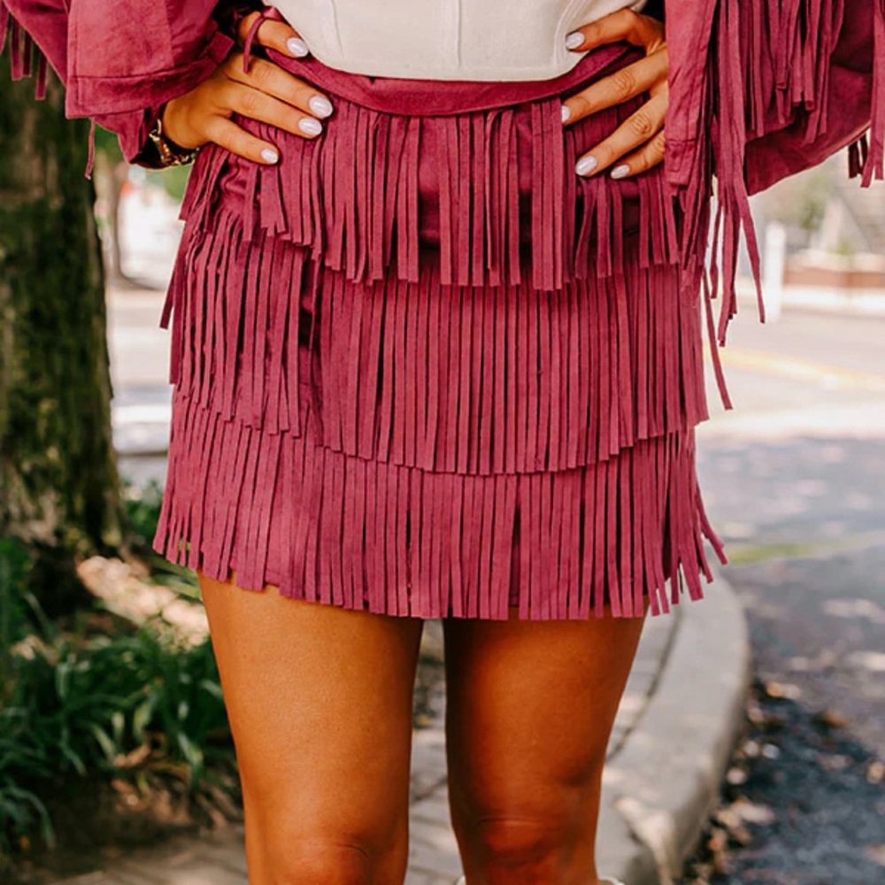 NWT boho faux suede fringe skirt in maroon SIZE L
